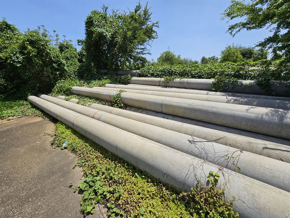 Spun Concrete Poles  65ft  H Class 27 Count Manuf: Stres Crete  