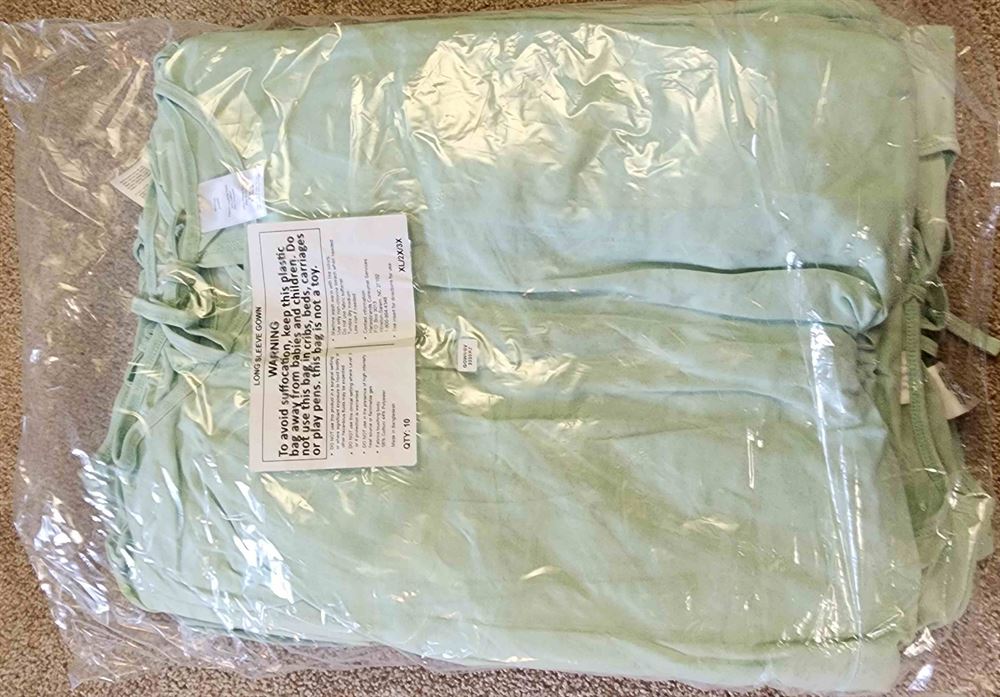 Hanes Reusable Patient/Procedure Gowns