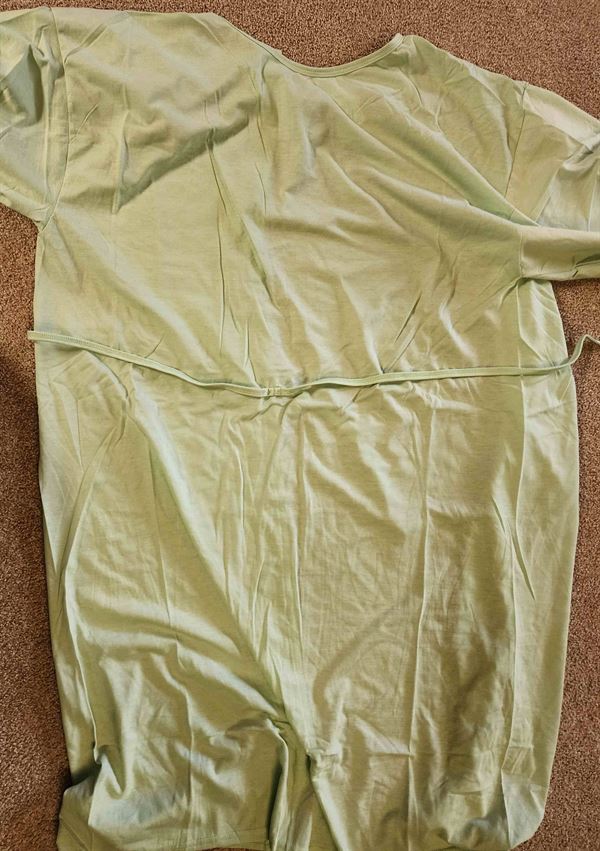 Hanes Reusable Patient/Procedure Gowns