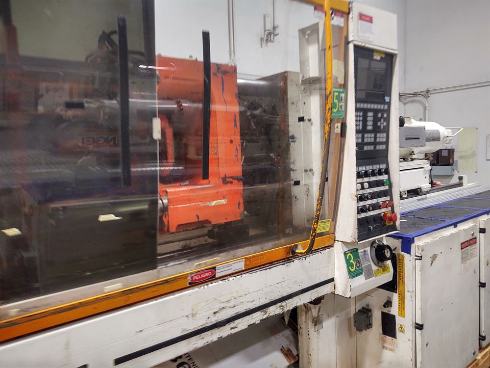 150 Ton 1998 Engel ES 600/150  Injection Molding Machine 