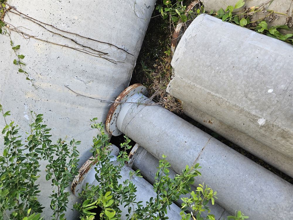 Spun Concrete Two Section Poles, 45/50/65ft, 522 count, Valmont Inc