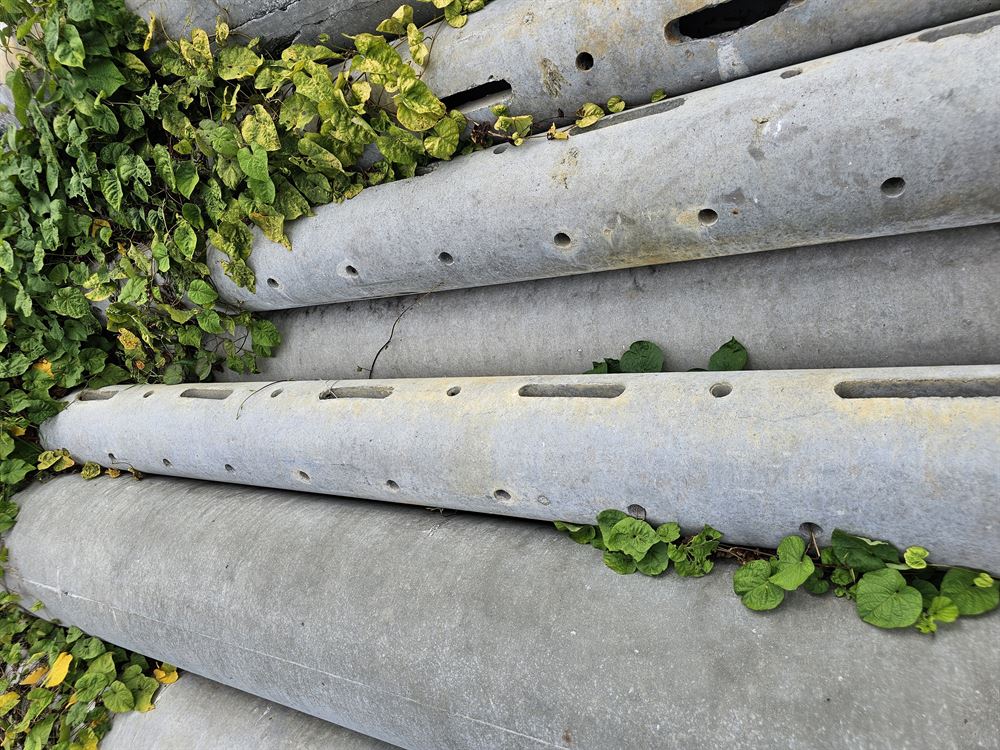 Spun Concrete Poles, Single Section 65 Ft & 50ft H6 Class - Valmont Inc